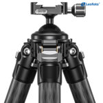 Leofoto SK-324C Tripod close-up van statiefkruin en kop met bevestiging en bedieningsknoppen