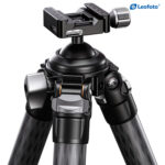 Leofoto SK-324CL Tripod close-up van de kop met nivelleerkogel en bedieningsknoppen