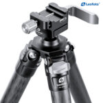 Leofoto SA-364CL Tripod detail van MA-30 kop op statiefkruin met bedieningsknoppen