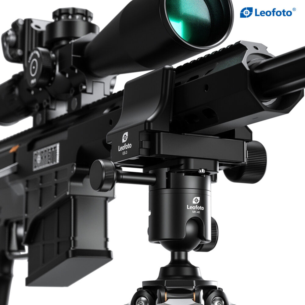 Leofoto SA-364C Tripod langwapen gemonteerd in GS-3 klem op statief als steun