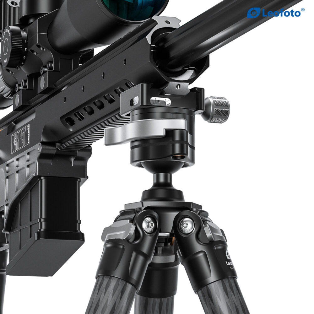 Leofoto SA-364C Tripod langwapen gemonteerd op MA-40 op statief als stabiele steun
