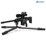 Leofoto-SA-364C-Carbon-tripod-and-rifle-mount-MA-40-7 Leofoto SA-364C Tripod praktijkvoorbeeld van langwapen in schietopstelling met bipod
