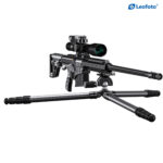 Leofoto SA-324C Tripod low-profile opstelling met geweer op statief en gespreide poten