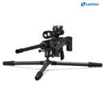 Leofoto Tripod SA-324C low-profile opstelling met gespreide poten en geweer gemonteerd