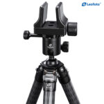 Leofoto SA-324CL Carbon Tripod statiefkop gemonteerd op statief, vooraanzicht