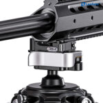 Leofoto-MAB-75-rifle-mount-for-Summit-75mm-1 Leofoto MAB-75 Geweerhouder gemonteerd onder een geweer op statief als doelstok-opstelling