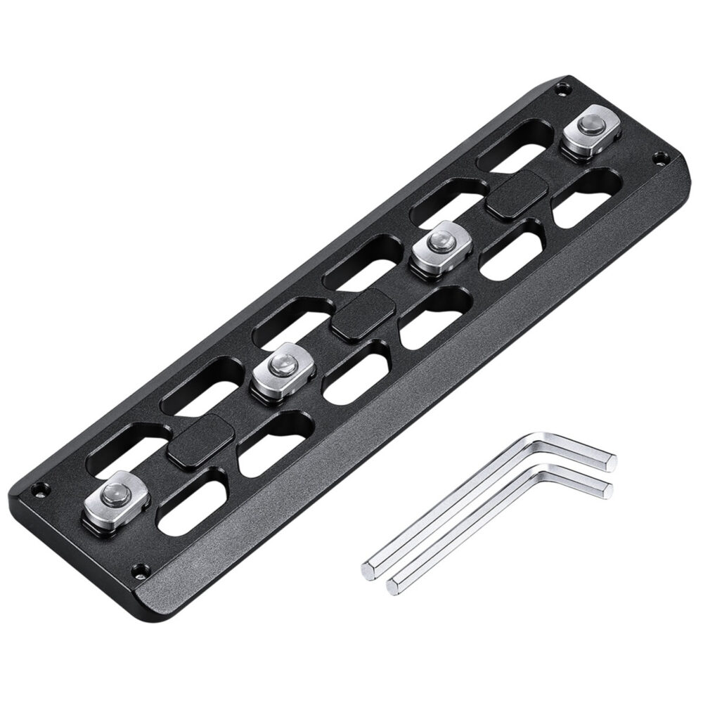 Leofoto GSP-140 Adaptersrail productfoto met M-Lok sleuven, bevestigingsbouten en inbussleutels