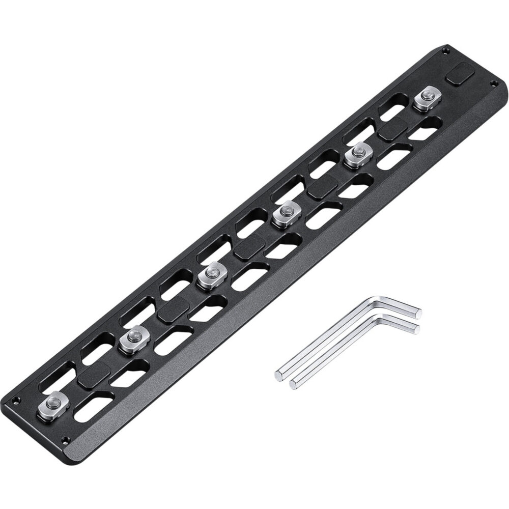 Leofoto GSP-240 Adaptersrail productfoto met M-Lok sleuven, bevestigingsbouten en inbussleutel